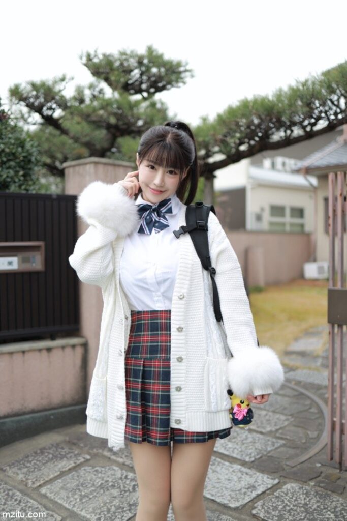 甜美小姐姐朱可儿：下课后来一场尾随的约会-禾野套图