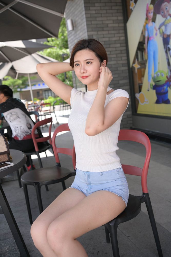 短发牛仔的漂亮女生【2.4G】-禾野套图