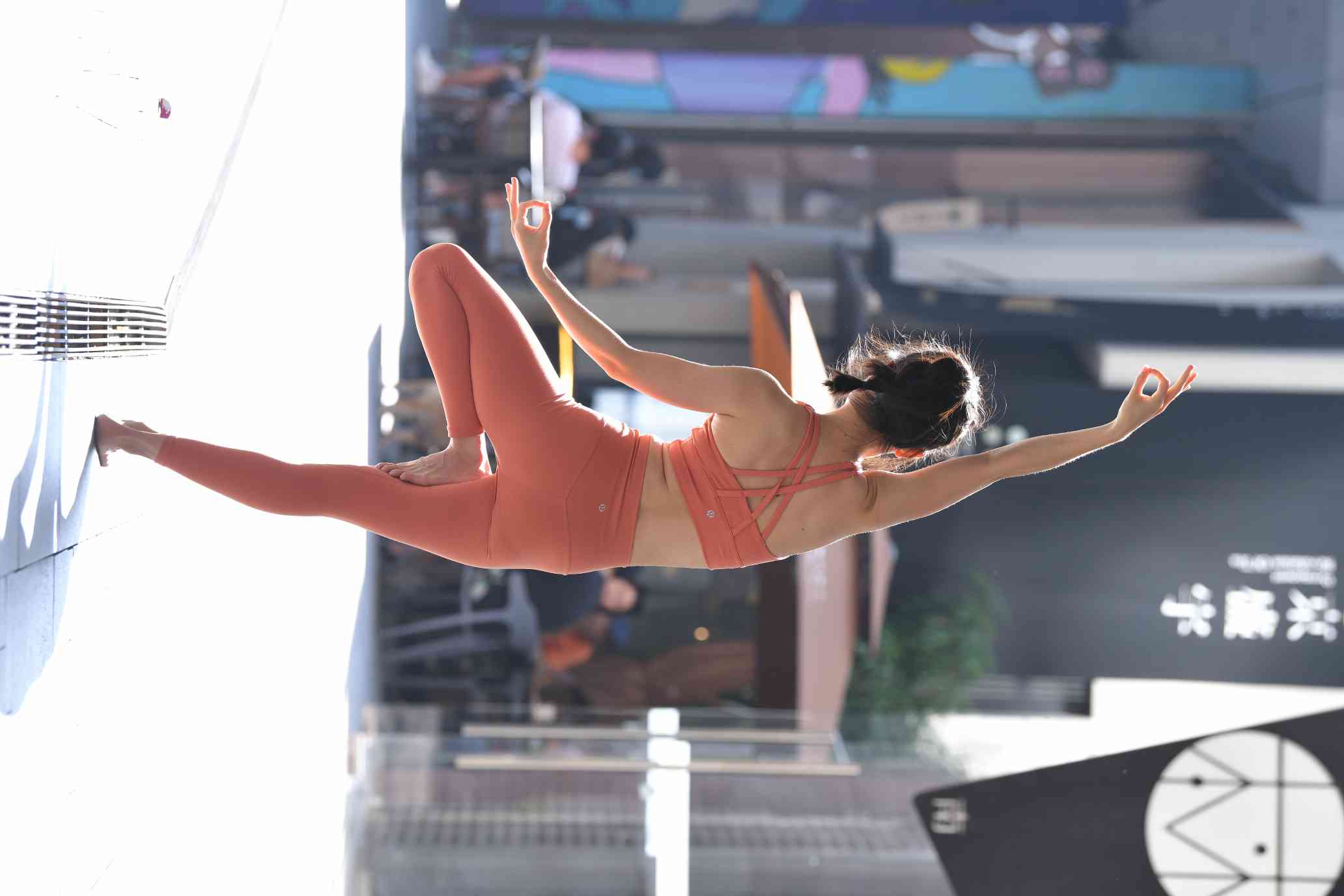 图片[4]-练瑜伽的姑娘【176P】04028-禾野套图