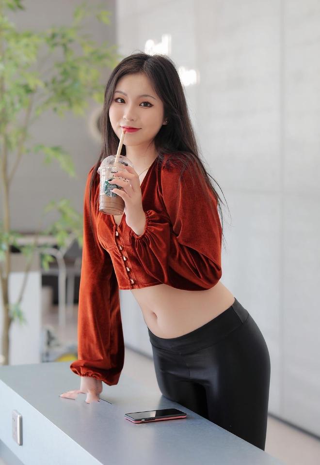 图片[3]-非常甜美的皮裤女孩 J1236 322P11V-16.4GB-禾野套图