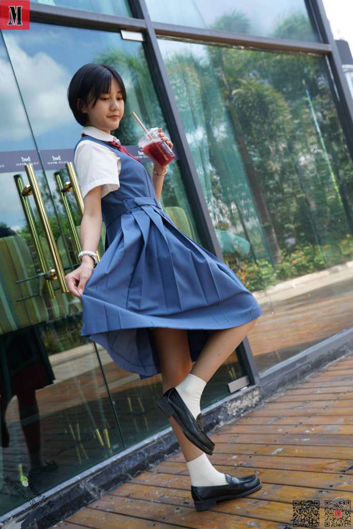 图片[4]-一副学生模样的短发姑娘【112P】20023-禾野套图