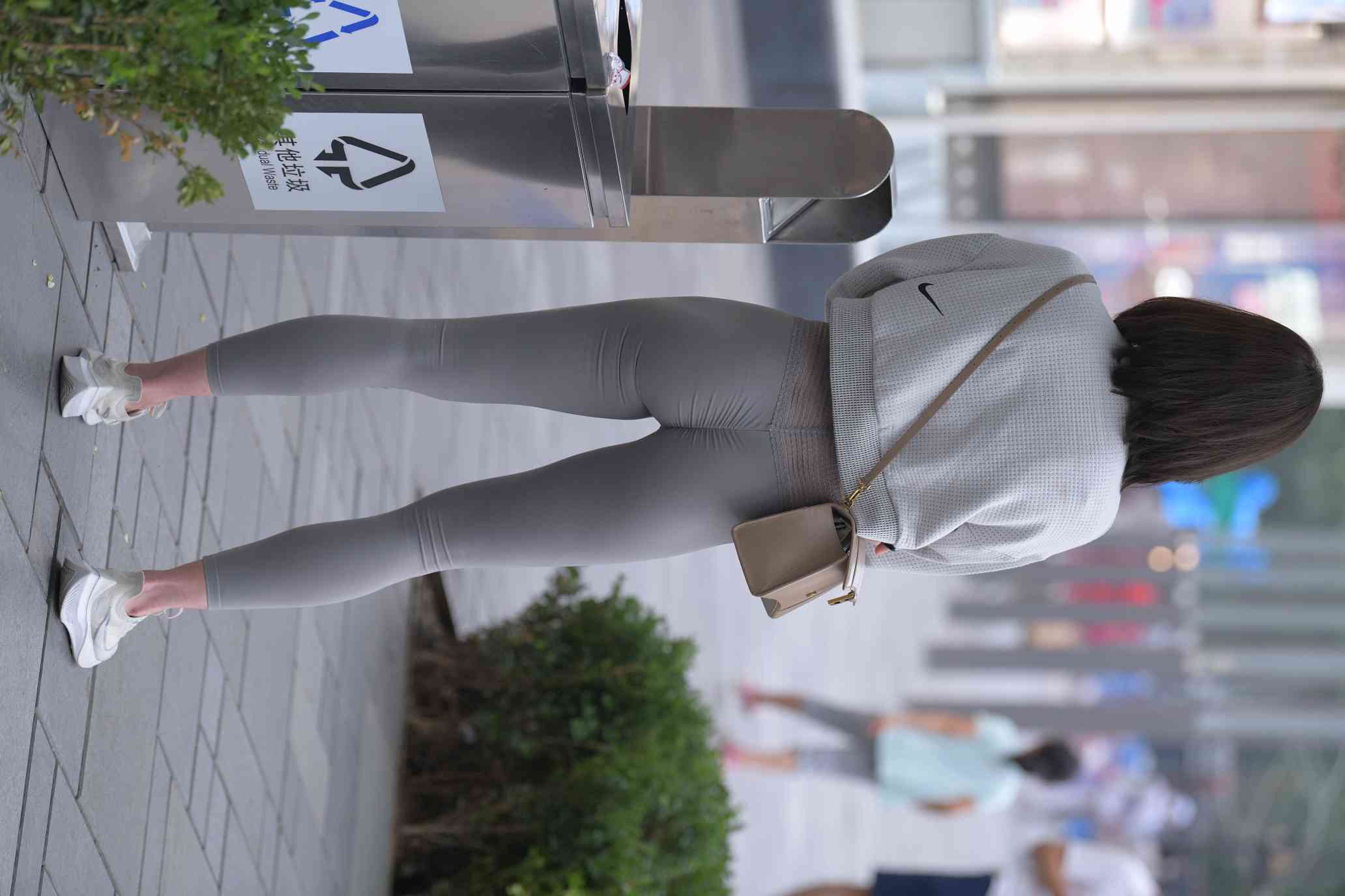 图片[4]-身材很好的短发瑜伽裤姑娘【157P】04015-禾野套图