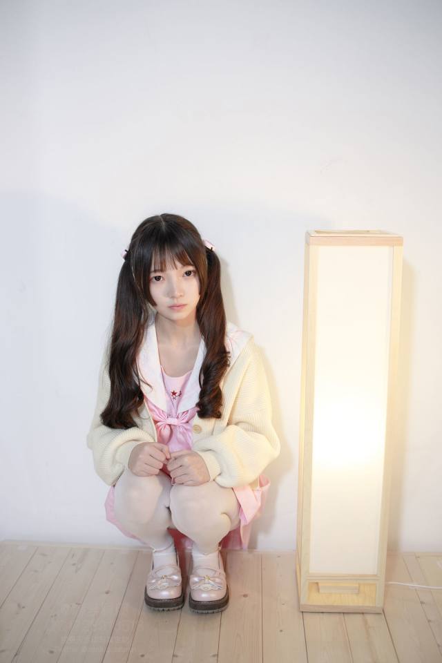 图片[2]-好像有什么心事的白丝双马尾女孩【59P】20022-禾野套图