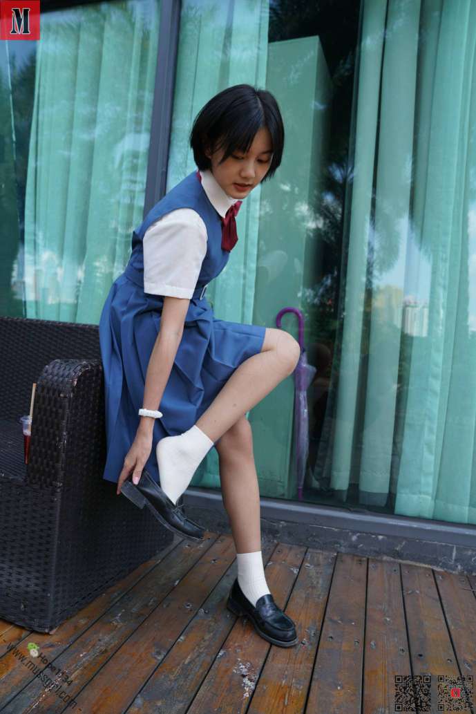 图片[3]-一副学生模样的短发姑娘【112P】20023-禾野套图