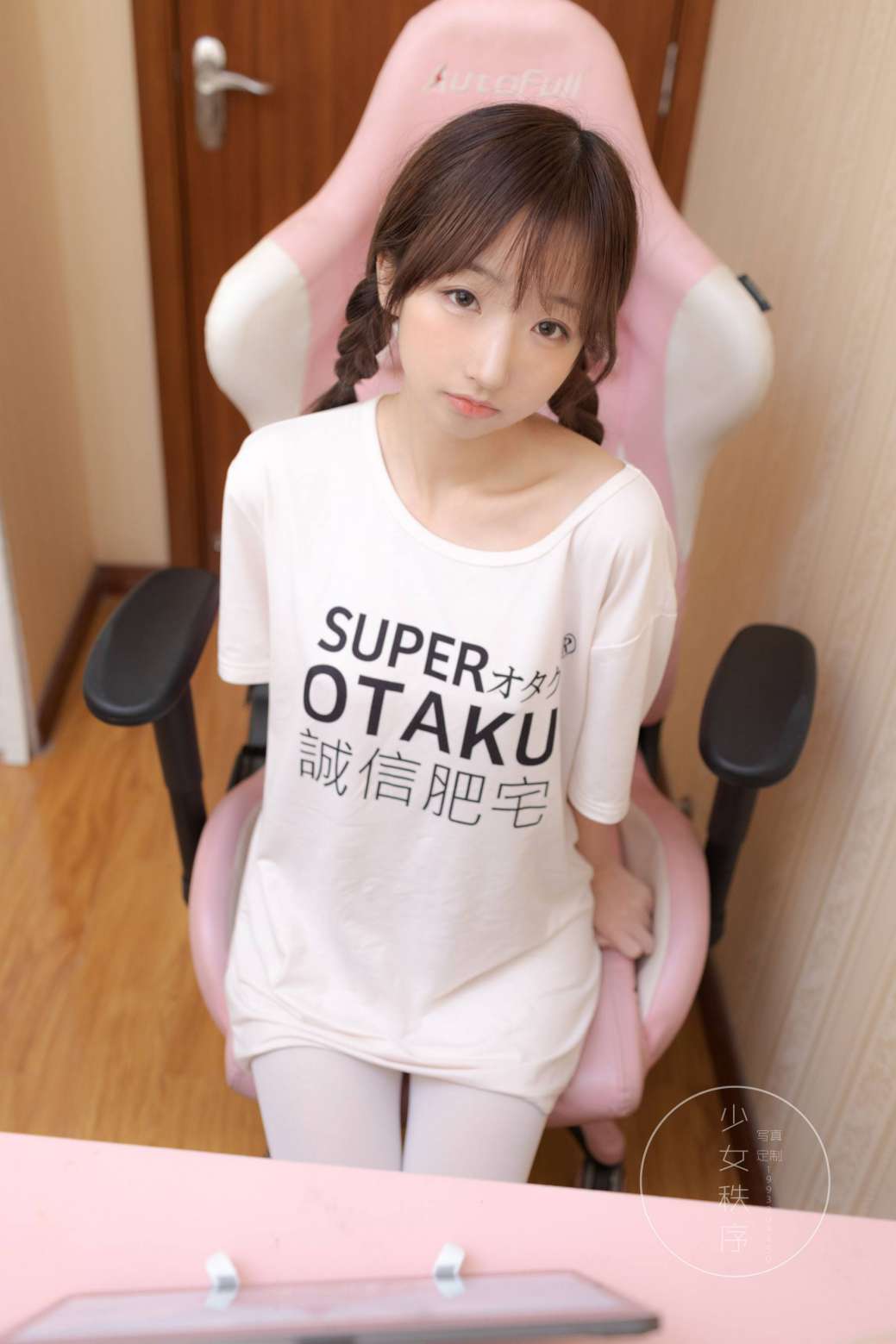 图片[5]-喜欢玩电竞的双马尾粉红女孩【65P】20026-禾野套图