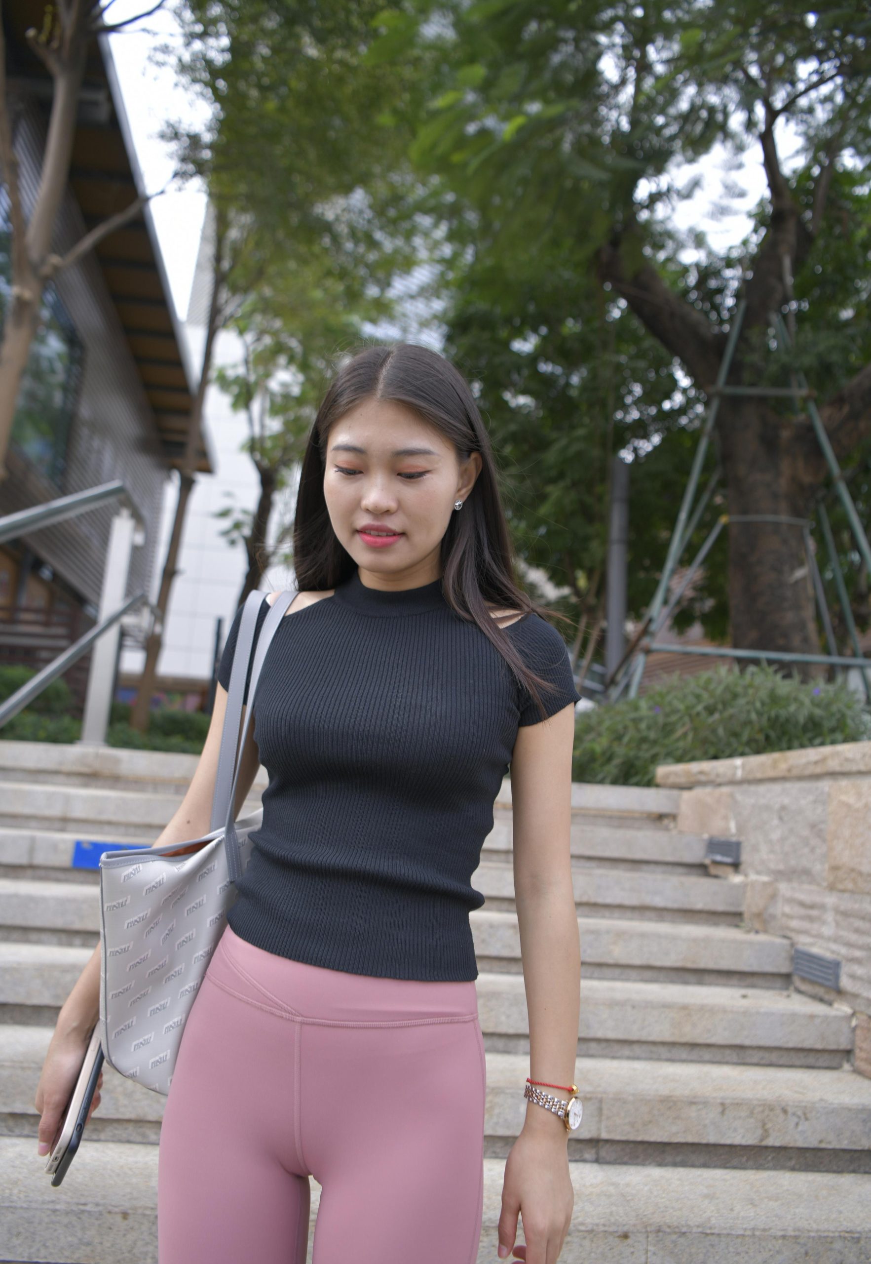 图片[2]-走在街头的瑜伽裤小女人 J1530 213P1V-9.18GB-禾野套图