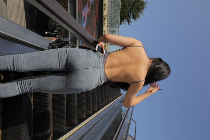 漂亮的紧身牛仔裤长发女孩【474P】00059-禾野套图