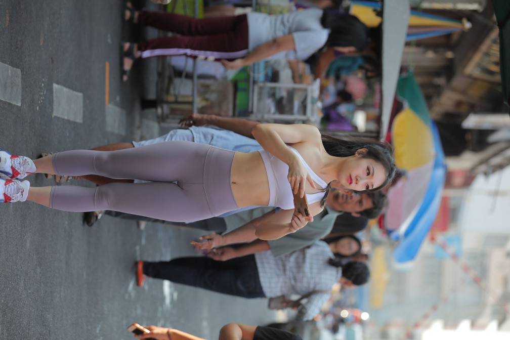 图片[4]-逛街的马尾辫瑜伽老师【556P】00016-禾野套图