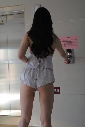 图片[4]-非常有女人味的热裤姑娘【228P】0007-禾野套图