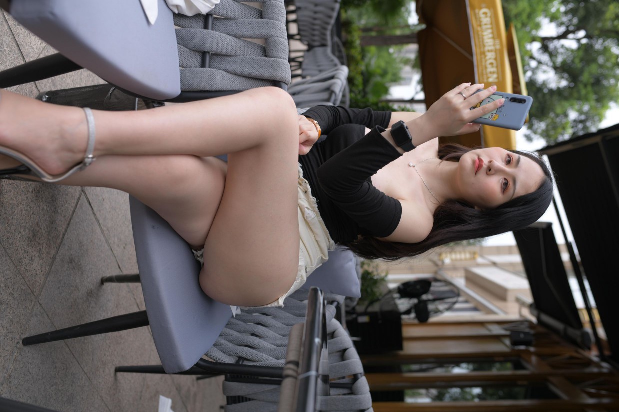 图片[4]-白色短裤的女生笑的很开心【177P】00035-禾野套图