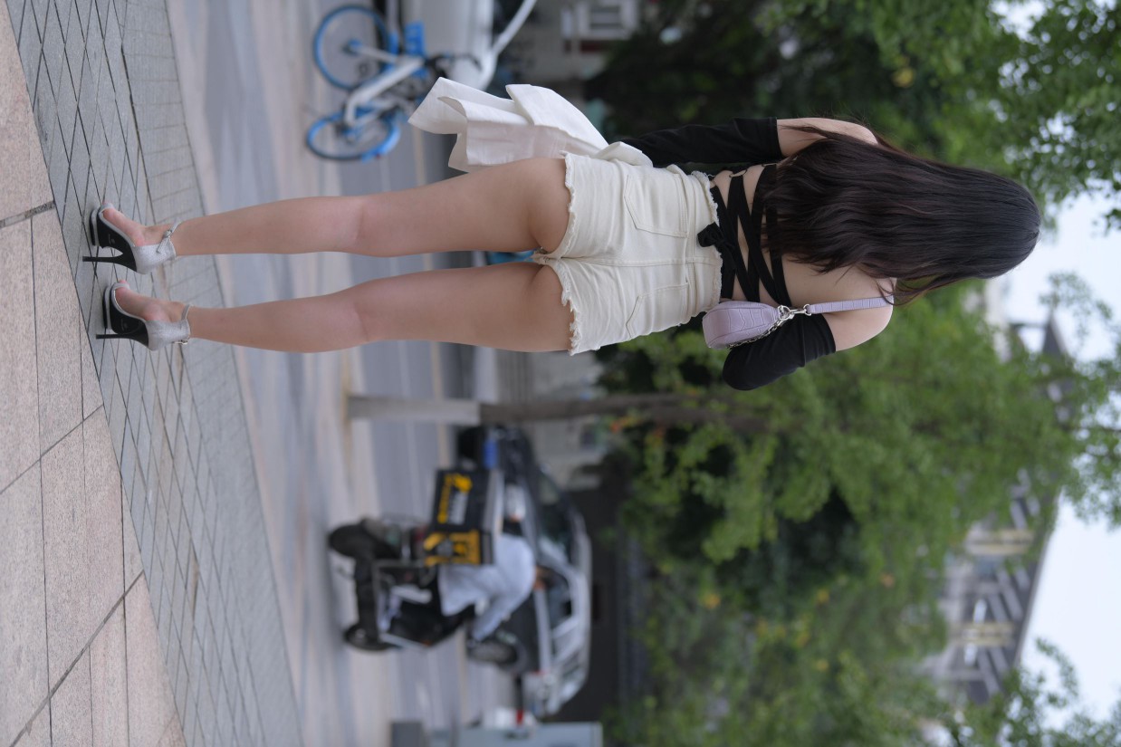 图片[5]-白色短裤的女生笑的很开心【177P】00035-禾野套图