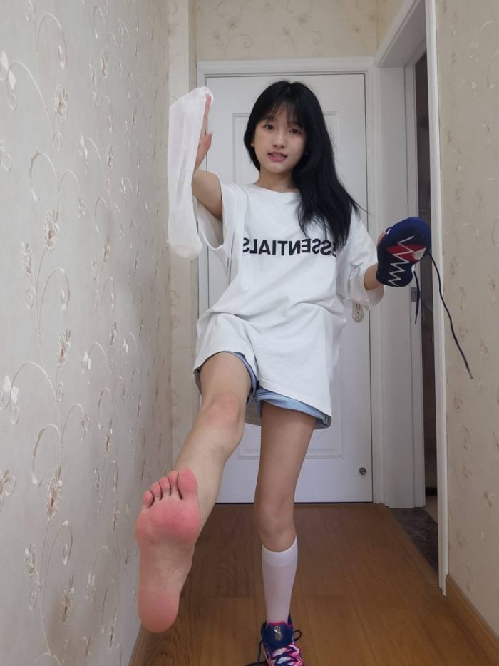 调皮的白袜女孩【149P】20017-禾野套图