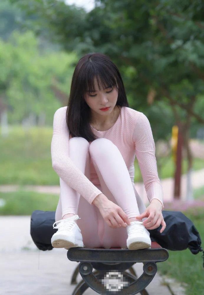 图片[4]-粉粉的瑜伽裤女孩太可爱了 J2090 854P1V-30.4GB-禾野套图