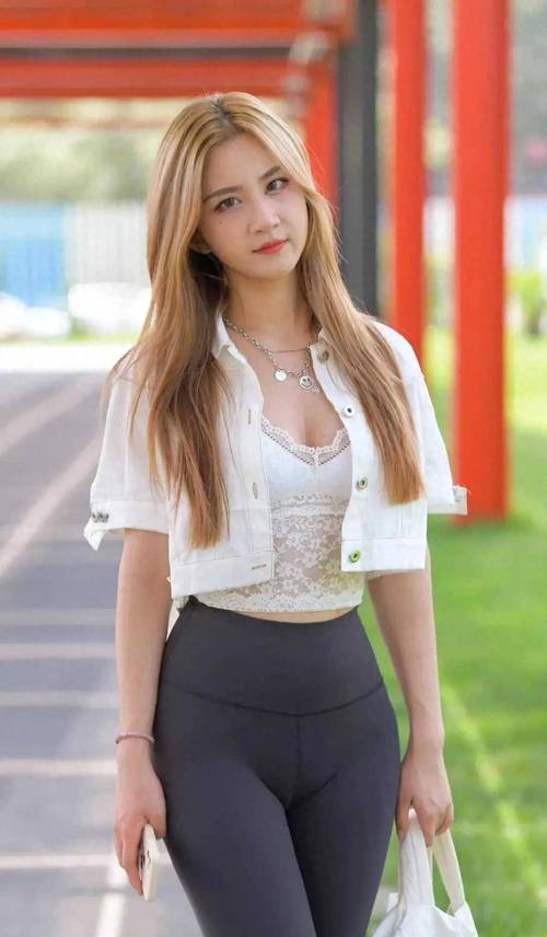 图片[3]-眼神里都是温柔的瑜伽裤女孩J2811 601P-13.3GB-禾野套图