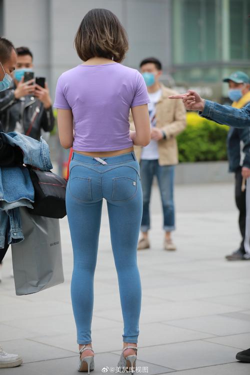 图片[4]-爱笑的短发紧身牛仔裤姑娘J1911 114P12V-7.29GB-禾野套图