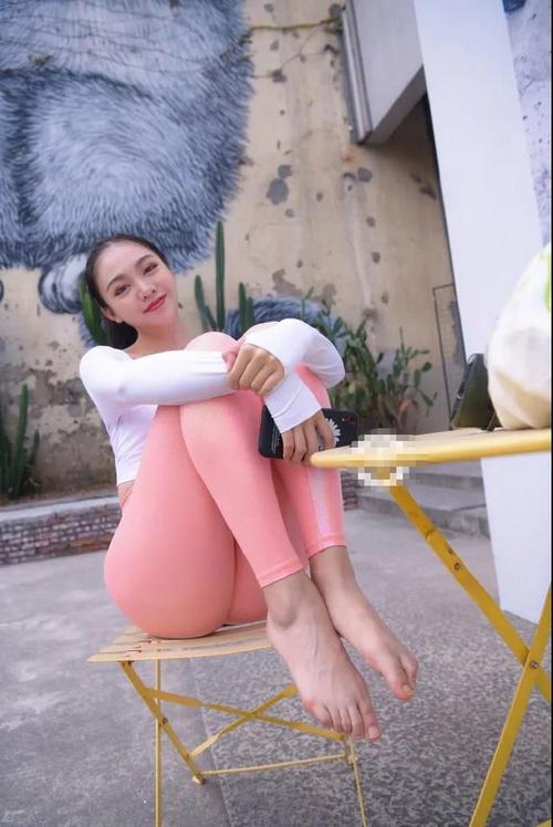 图片[3]-粉色紧身裤漂亮女孩 J1433 749P1V-20.0GB-禾野套图