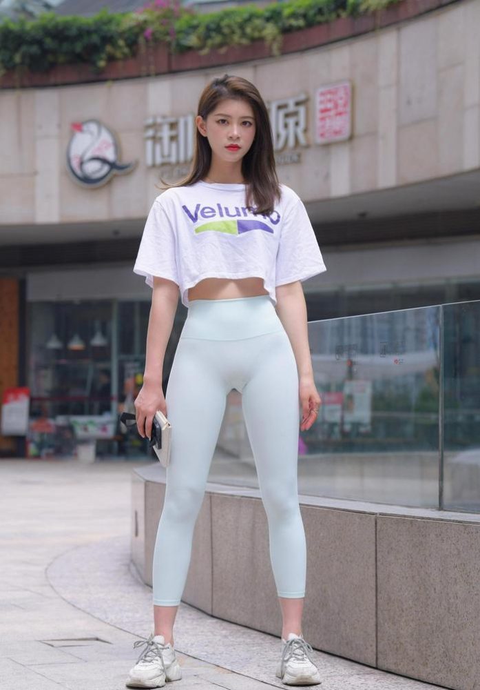 这个瑜伽裤女孩真的很漂亮 J1960 815P1V-28.9GB-禾野套图