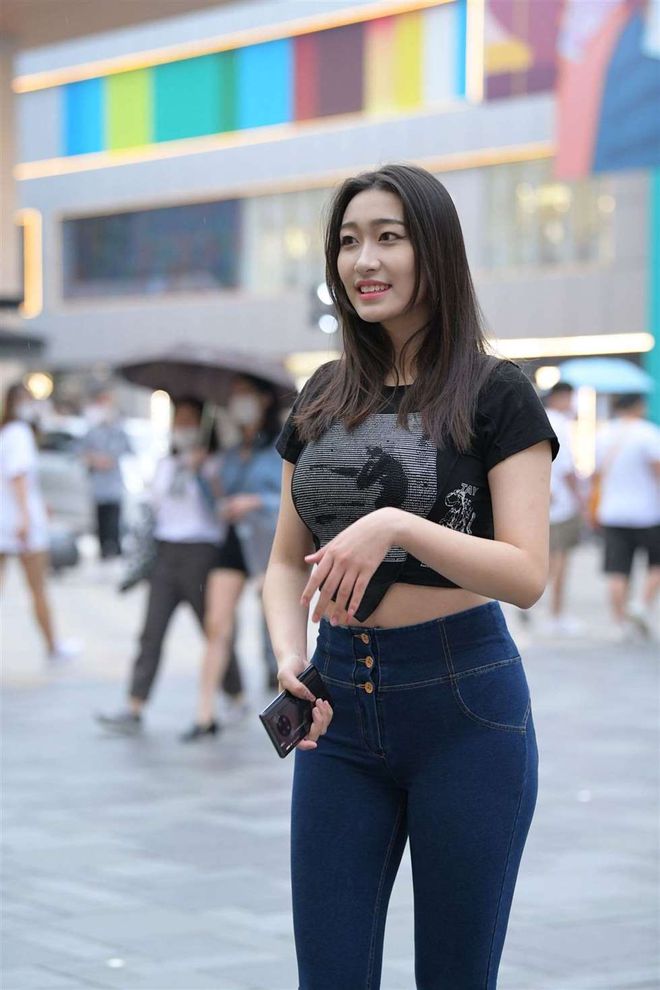 图片[3]-紧身牛仔裤女人J2784 240P-6.66GB-禾野套图