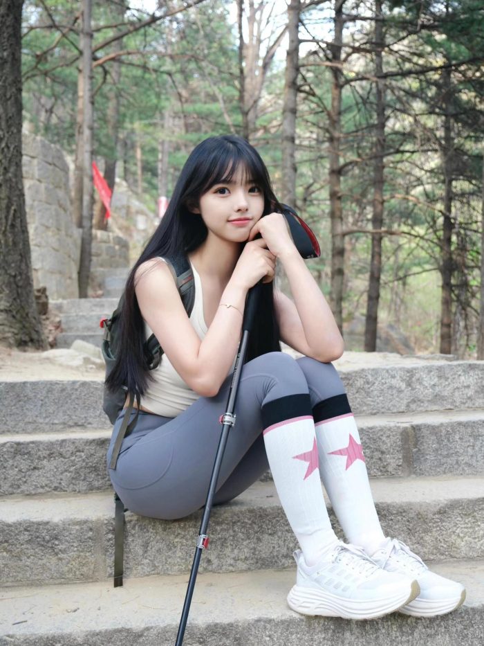 爱爬山的瑜伽裤MM，太甜美了！~-禾野套图